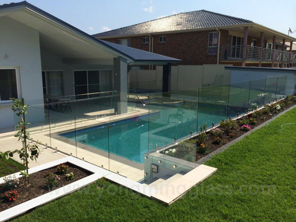 Glass Pool Fencing-7